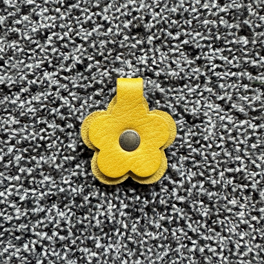 Portland Leather Snap Flower-Yellow